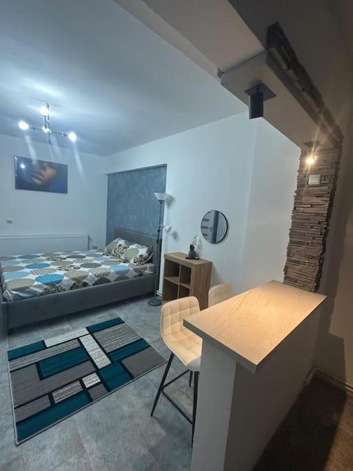 The Secret Studios Крайова Экстерьер фото